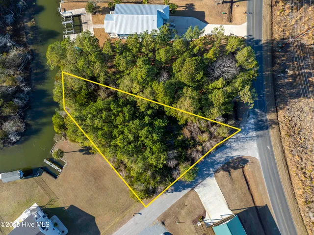 $299,000 | 100 Singleton Street, Sneads Ferry, NC 28460