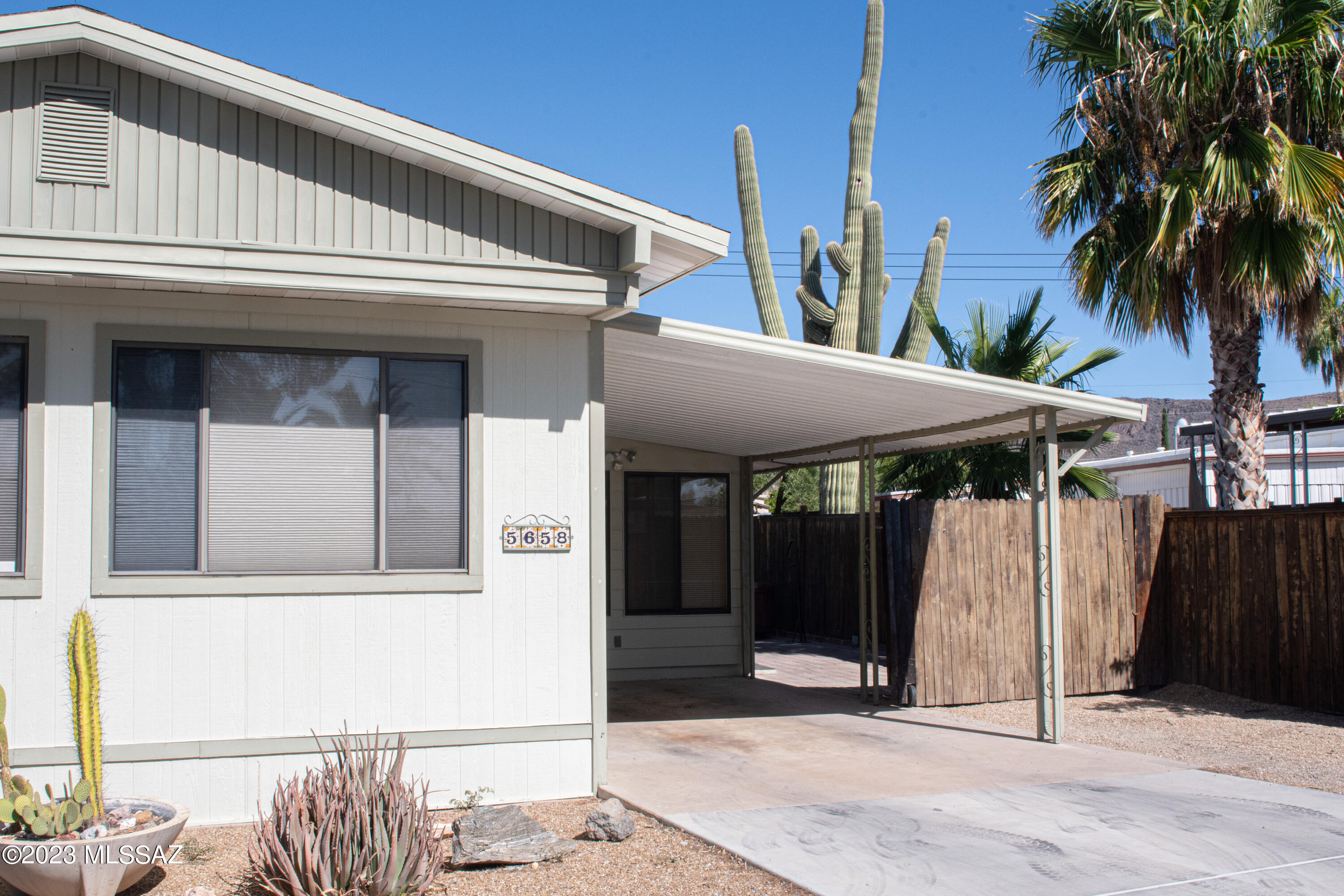 5658 West Box R Street Tucson, AZ 85713 - Photo 2 of 15 Gallery Image 2