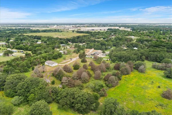 $367,400 | 465 Frostdale Drive, Elm Mott, TX 76640