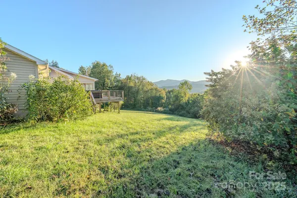 $425,000 | 565 Overlook Drive, Spruce Pine, NC 28777