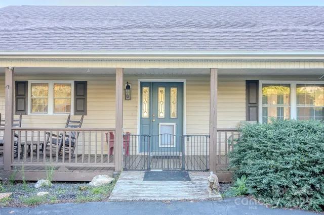 $462,000 | 565 Overlook Drive, Spruce Pine, NC 28777