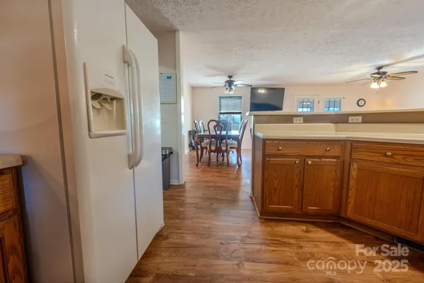 $425,000 | 565 Overlook Drive, Spruce Pine, NC 28777