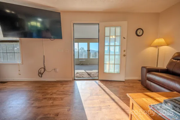 $425,000 | 565 Overlook Drive, Spruce Pine, NC 28777