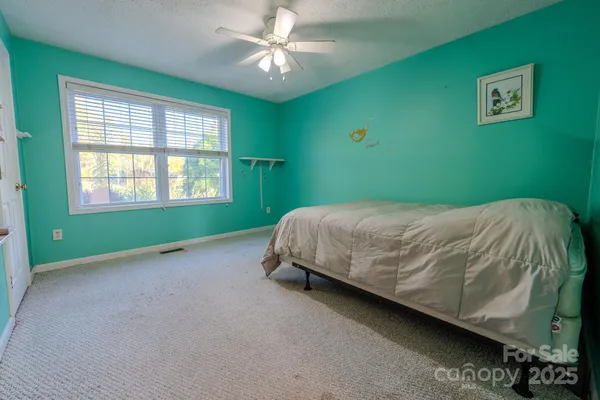 $425,000 | 565 Overlook Drive, Spruce Pine, NC 28777