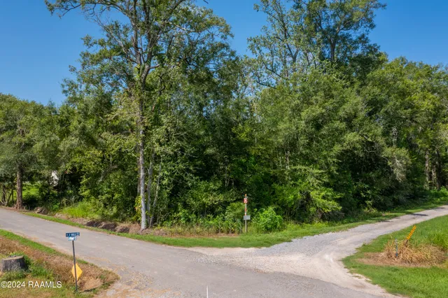 $25,000 | Three North Mile Port, Port Barre, LA 70577