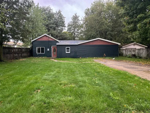 $215,000 | 117 Lovell Street, Schoolcraft, MI 49087