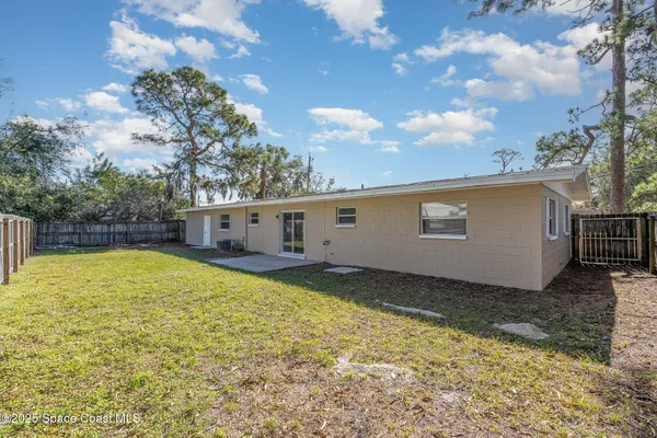 $1,750 | 1044 Holmes Street, Cocoa, FL 32922