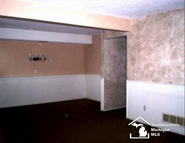 1350 Rutledge Drive Temperance, MI 48182 - Photo 10 of 20 Family Room View 2