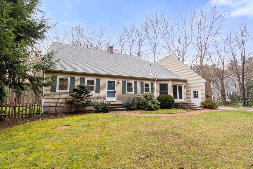 22 Dennison Cross Road Southbridge, MA 01550 - Photo 29 of 38 a front view of house with yard and green space