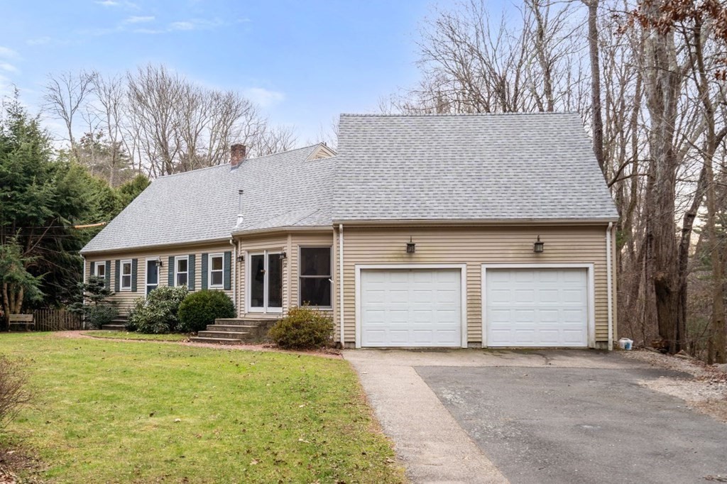 22 Dennison Cross Road Southbridge, MA 01550 - Photo 31 of 38 a front view of house with yard and trees