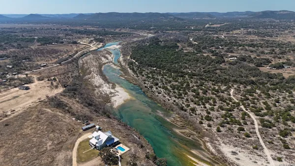 a view of city view and mountain view