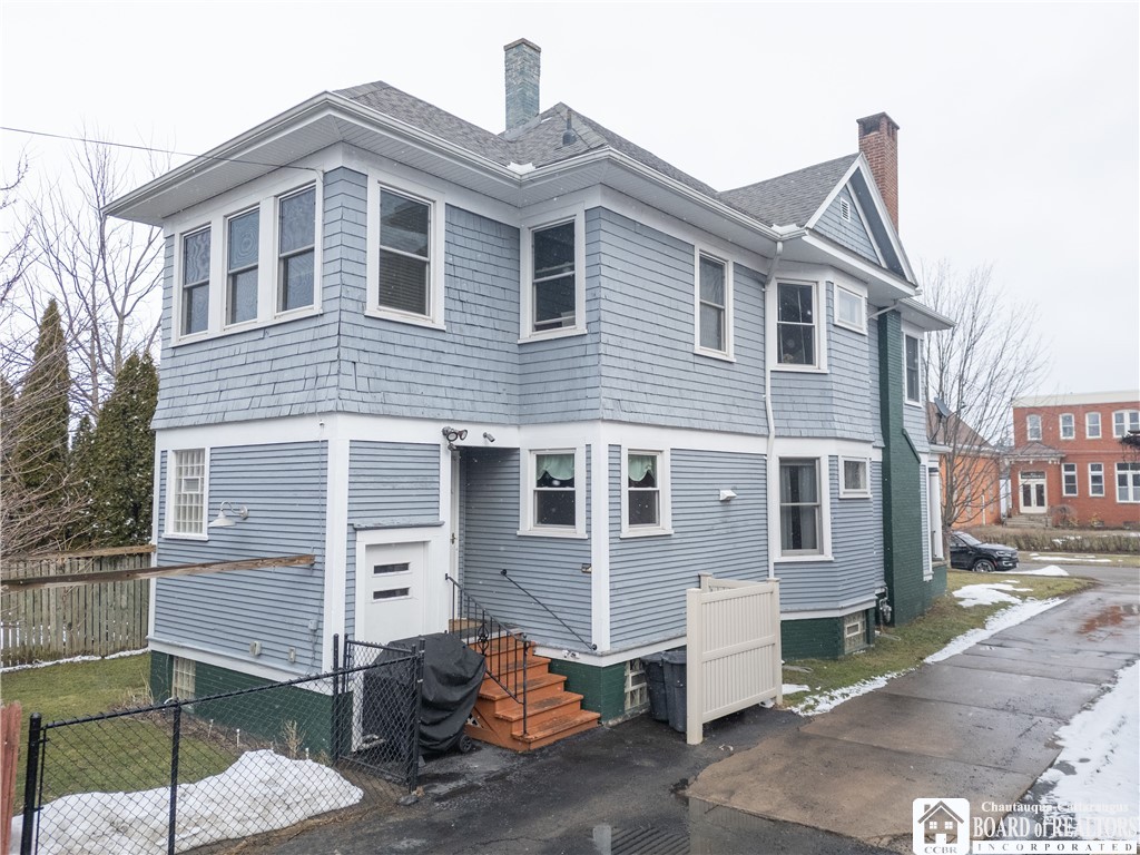 409 Eagle Street Dunkirk, NY 14048 - Photo 3 of 41