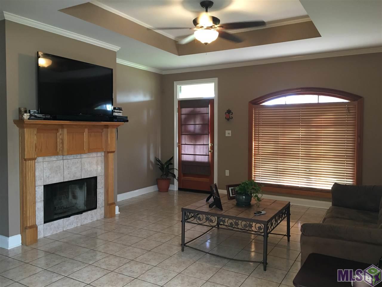 9317 Rue De Benoit Denham Springs, LA 70706 - Photo 4 of 5 Gallery Image 4