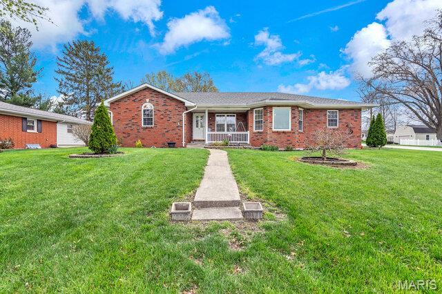 20 Richard Street Waterloo, IL 62298 - Photo 1 of 37