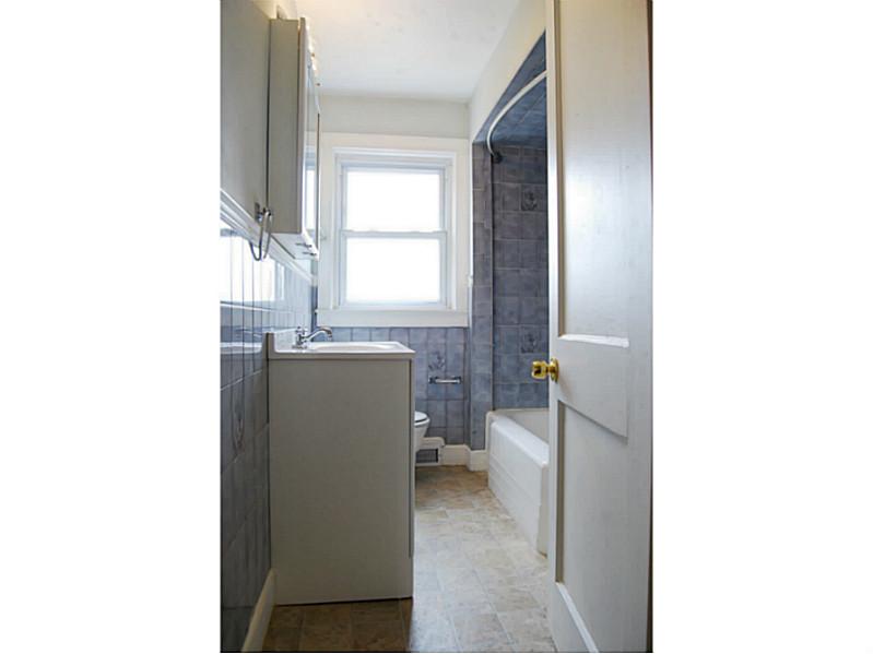 30 Horse Neck Road Warwick, RI 02889 - Photo 15 of 24 Bathroom.