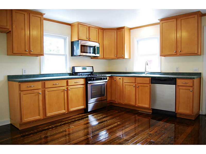 30 Horse Neck Road Warwick, RI 02889 - Photo 9 of 24 Kitchen.