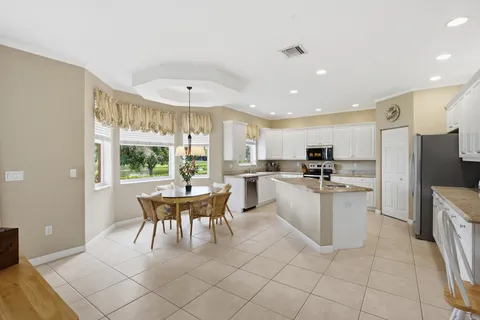 $650,000 | 2462 Westmont Place, Royal Palm Beach, FL 33411