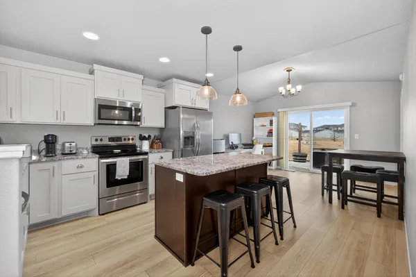 $354,900 | 6661 21st Street South, Fargo, ND 58104