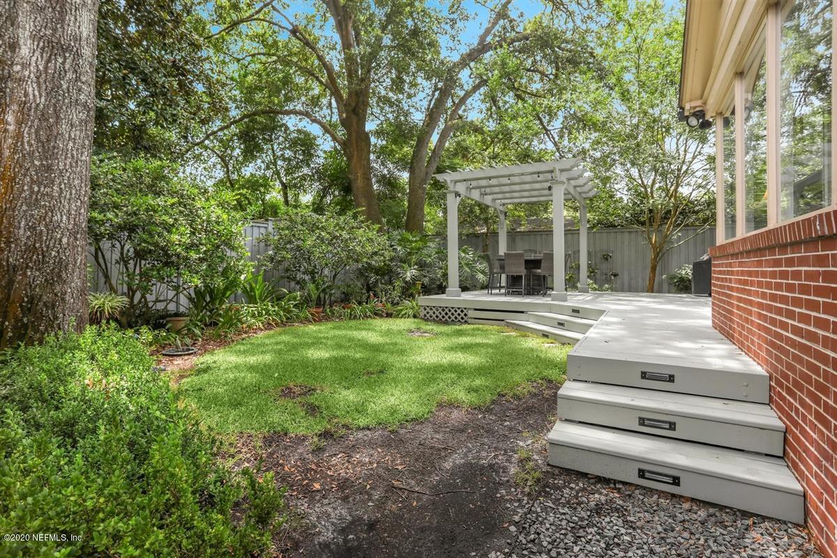 4123 London Road Jacksonville, FL 32207 - Photo 25 of 37 Backyard