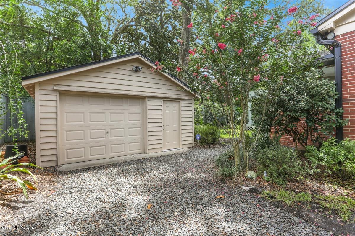 4123 London Road Jacksonville, FL 32207 - Photo 29 of 37 Garage