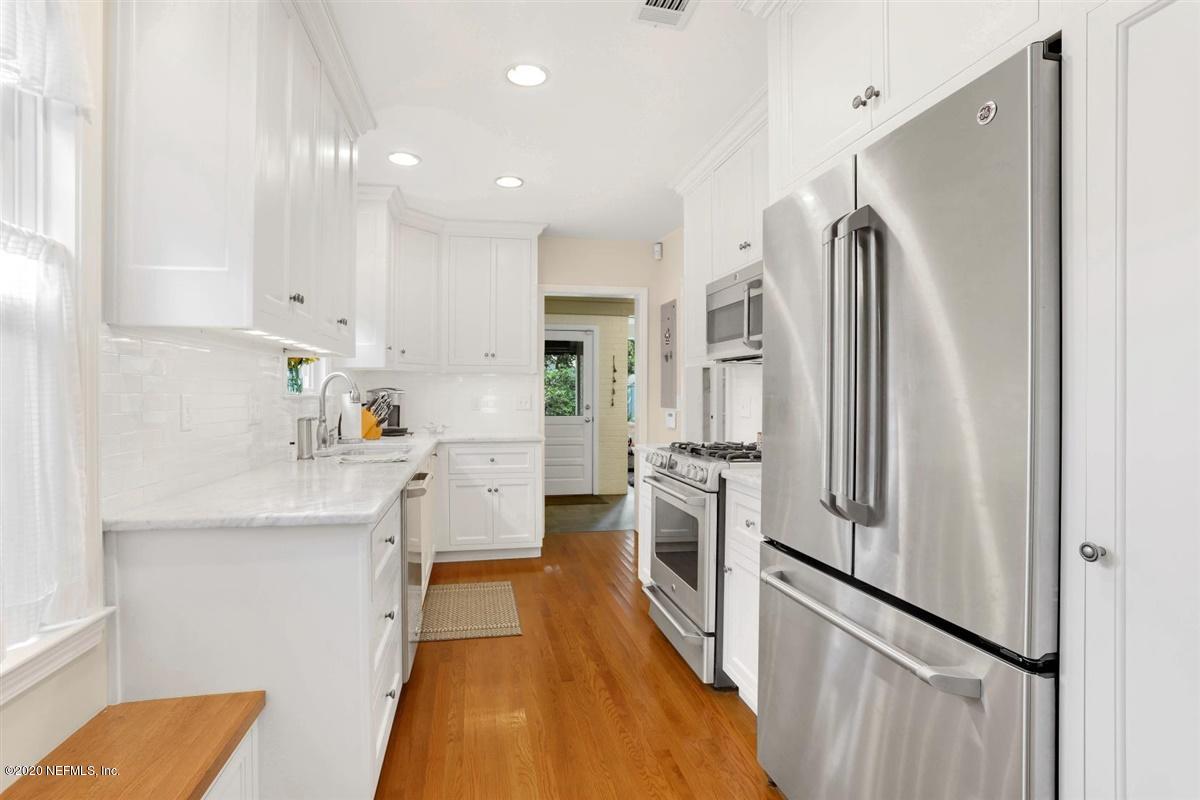 4123 London Road Jacksonville, FL 32207 - Photo 10 of 37 Kitchen