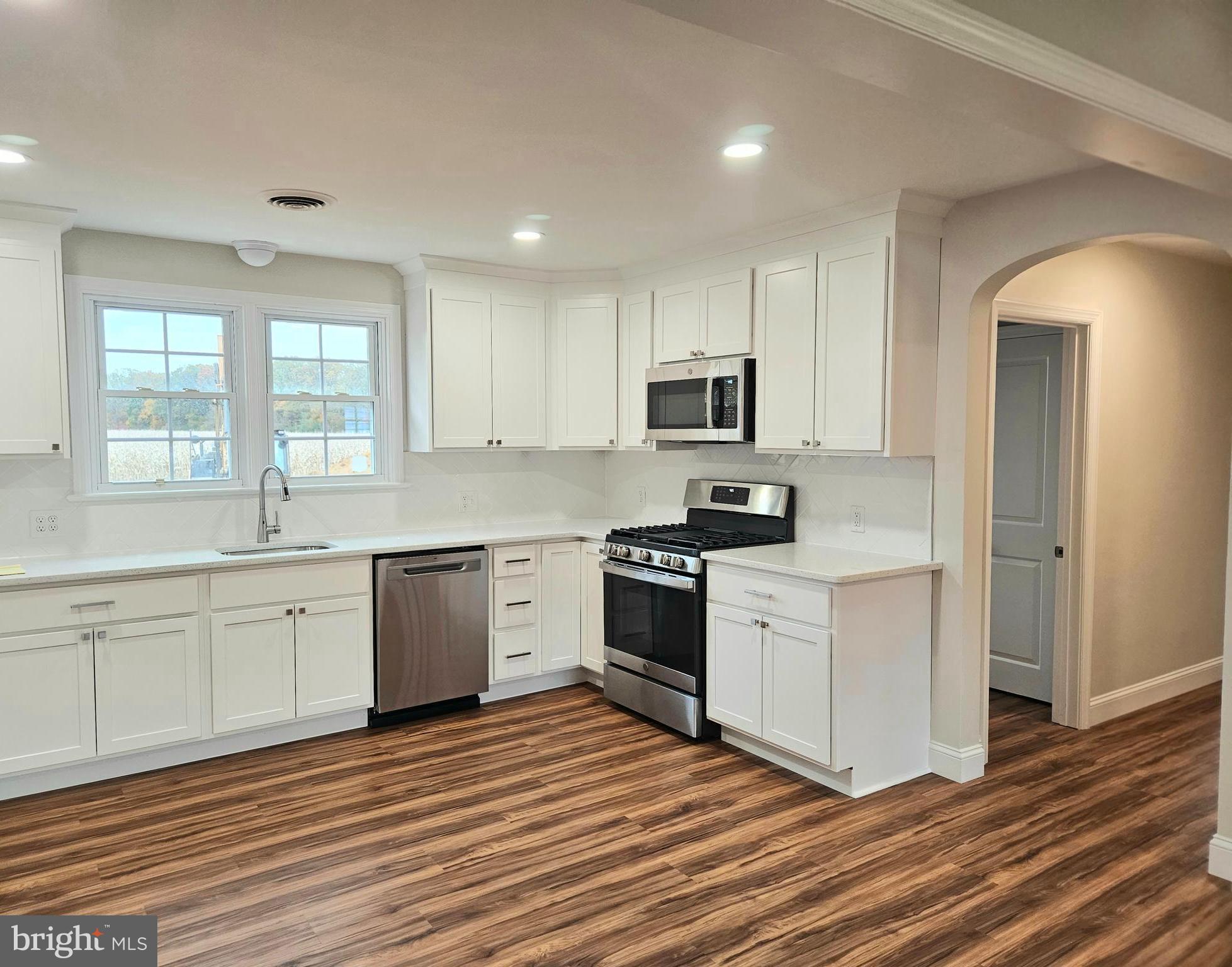 571 Garden Road Elmer, NJ 08318 - Photo 3 of 12