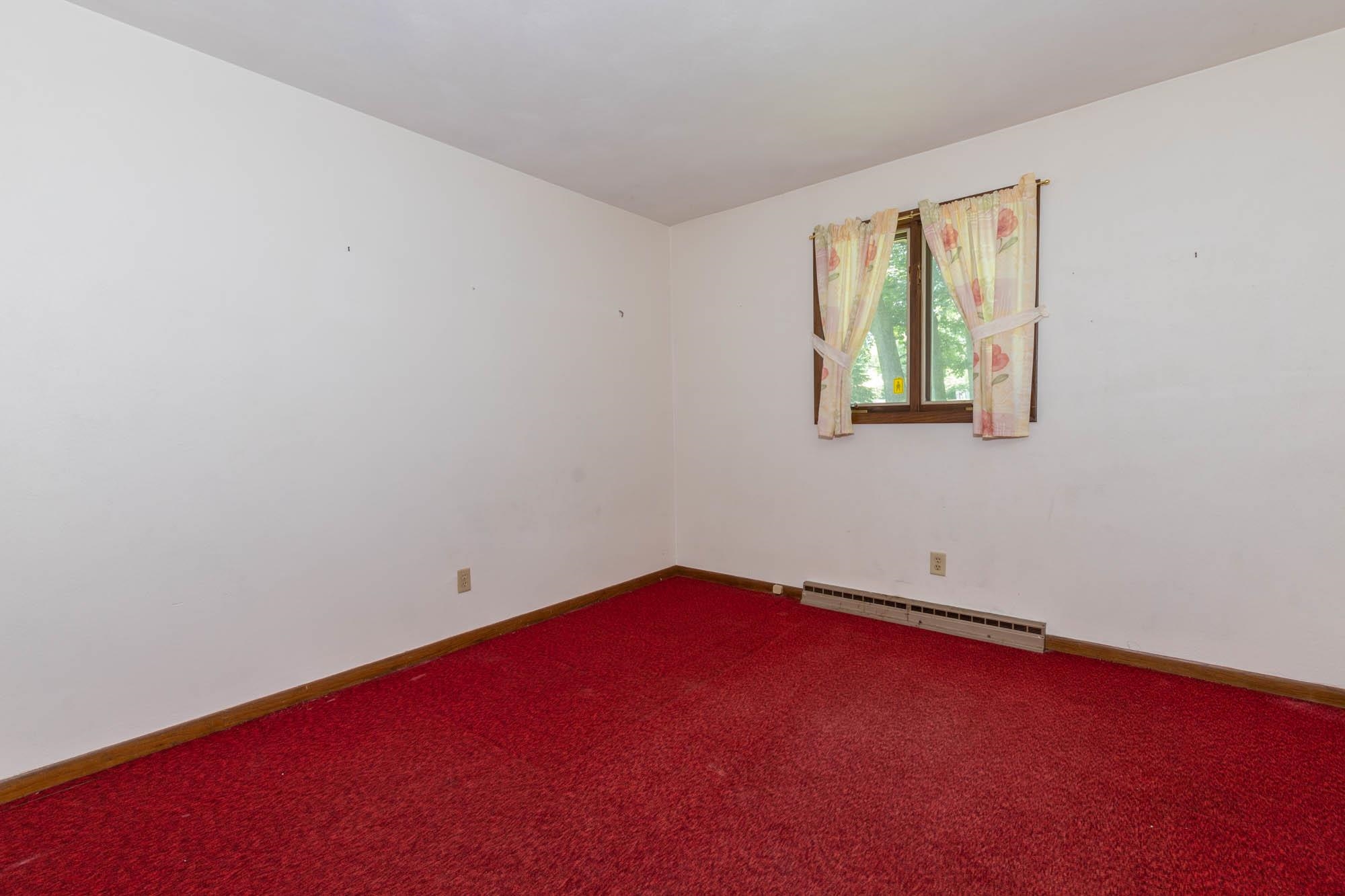 545 Baintree Road Lake Summerset, IL 61019 - Photo 20 of 28 an empty room with windows