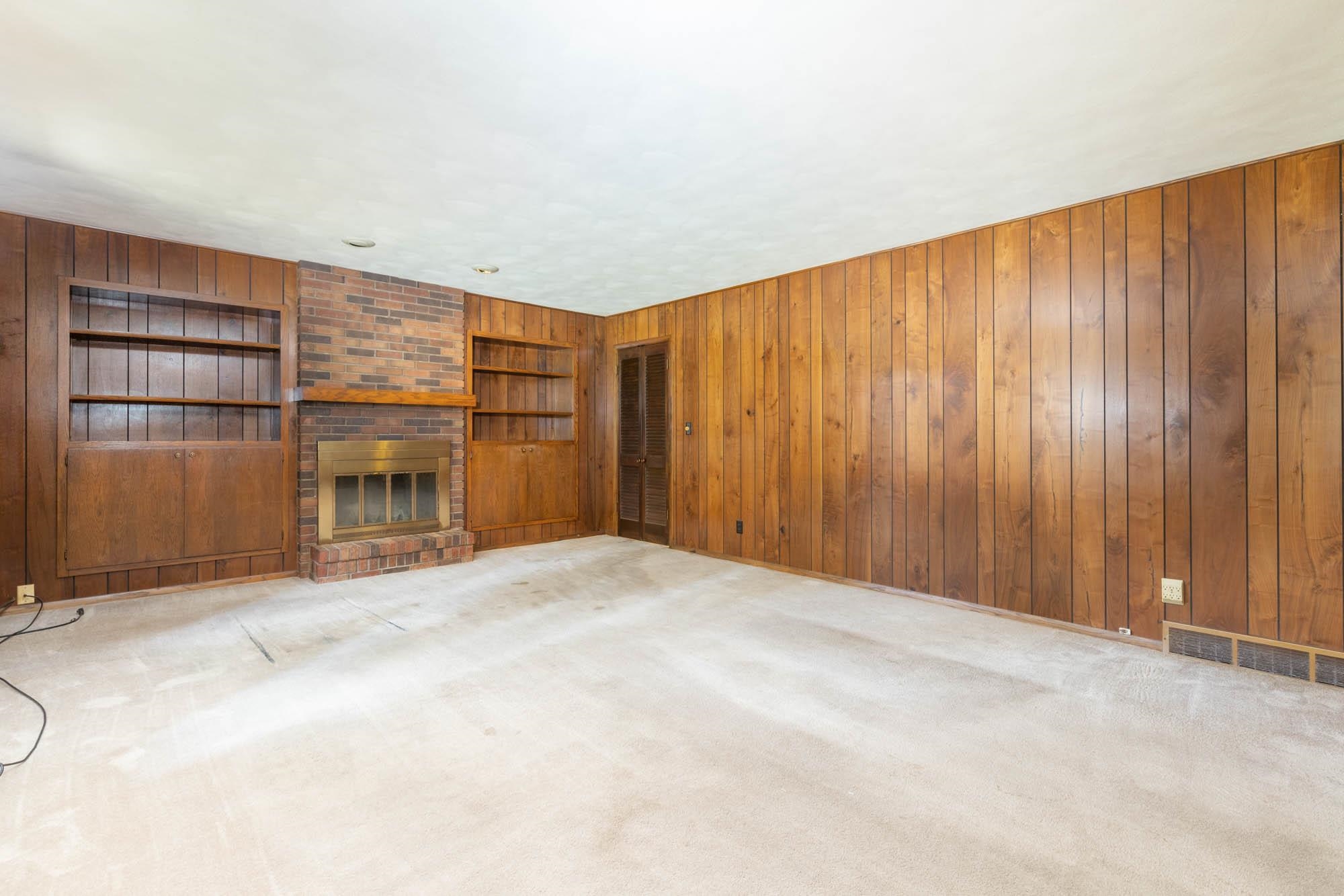 545 Baintree Road Lake Summerset, IL 61019 - Photo 6 of 28 a view of an empty room with a window