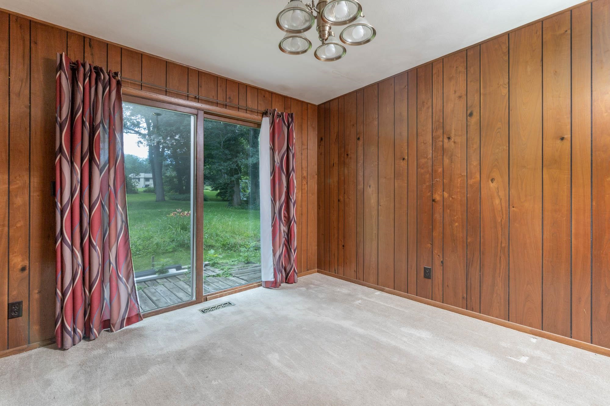 545 Baintree Road Lake Summerset, IL 61019 - Photo 7 of 28 a view of a porch with a window