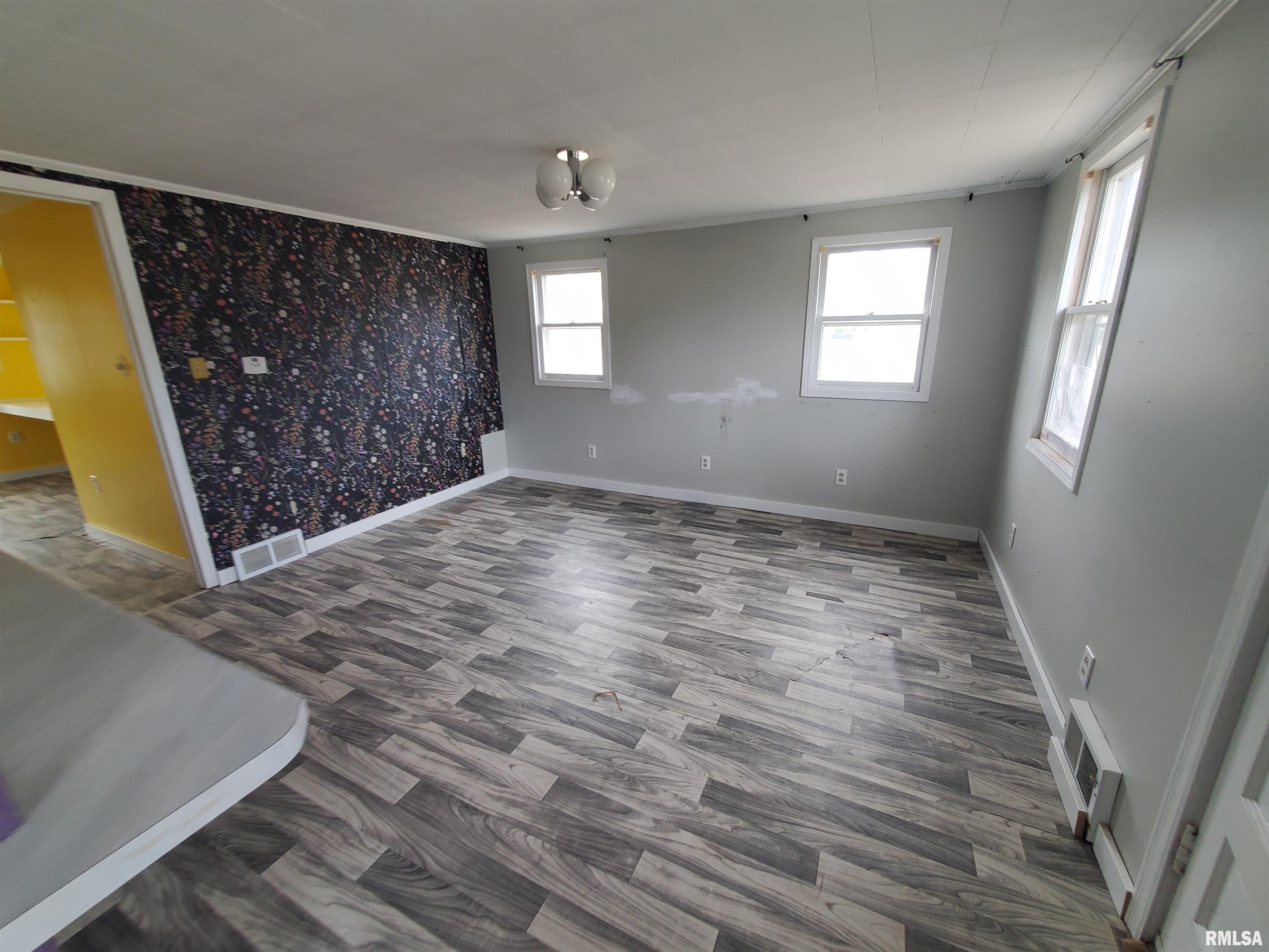 1206 9th Avenue Fulton, IL 61252 - Photo 6 of 13 Gallery Image 6