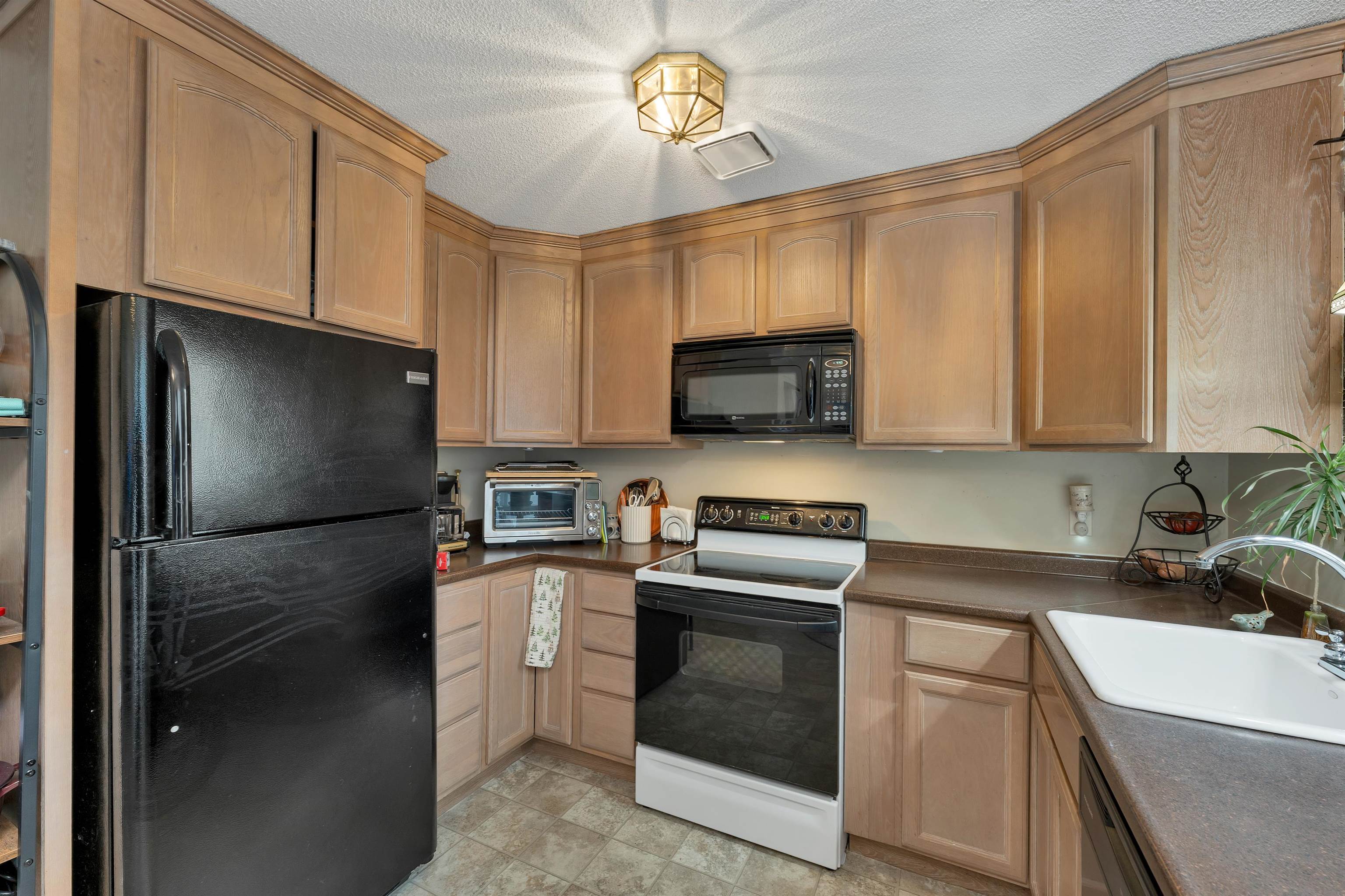25 Woodland Green Rochester, NH 03868 - Photo 9 of 23 Gallery Image 9