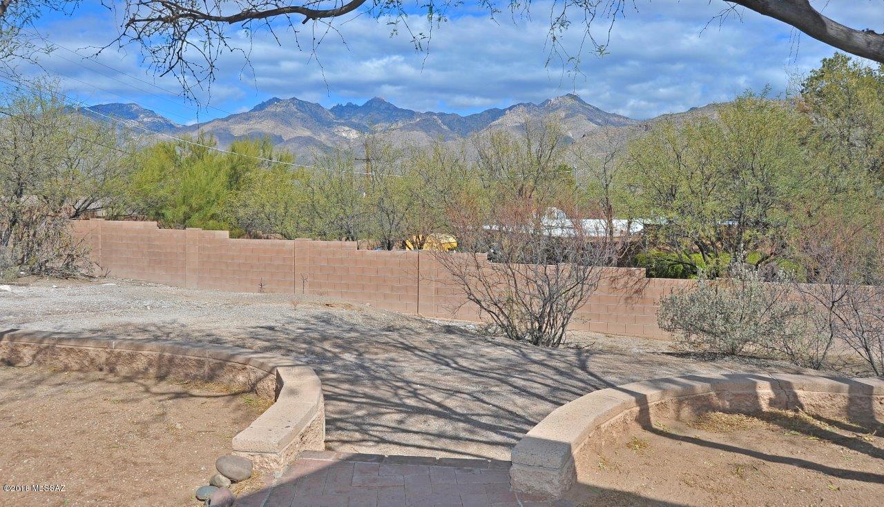 4701 North Bear Canyon Road Tucson, AZ 85749 - Photo 7 of 38