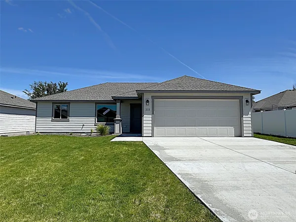 $340,850 | 215 Lessor Lane, Moses Lake, WA 98837