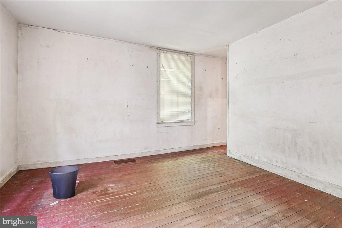 8472 Frederick Road Ellicott City, MD 21043 - Photo 7 of 24 Gallery Image 7
