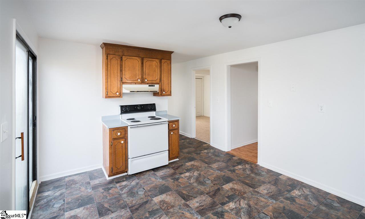 22 Sulphur Springs Road Greenville, SC 29617 - Photo 6 of 21 Gallery Image 6