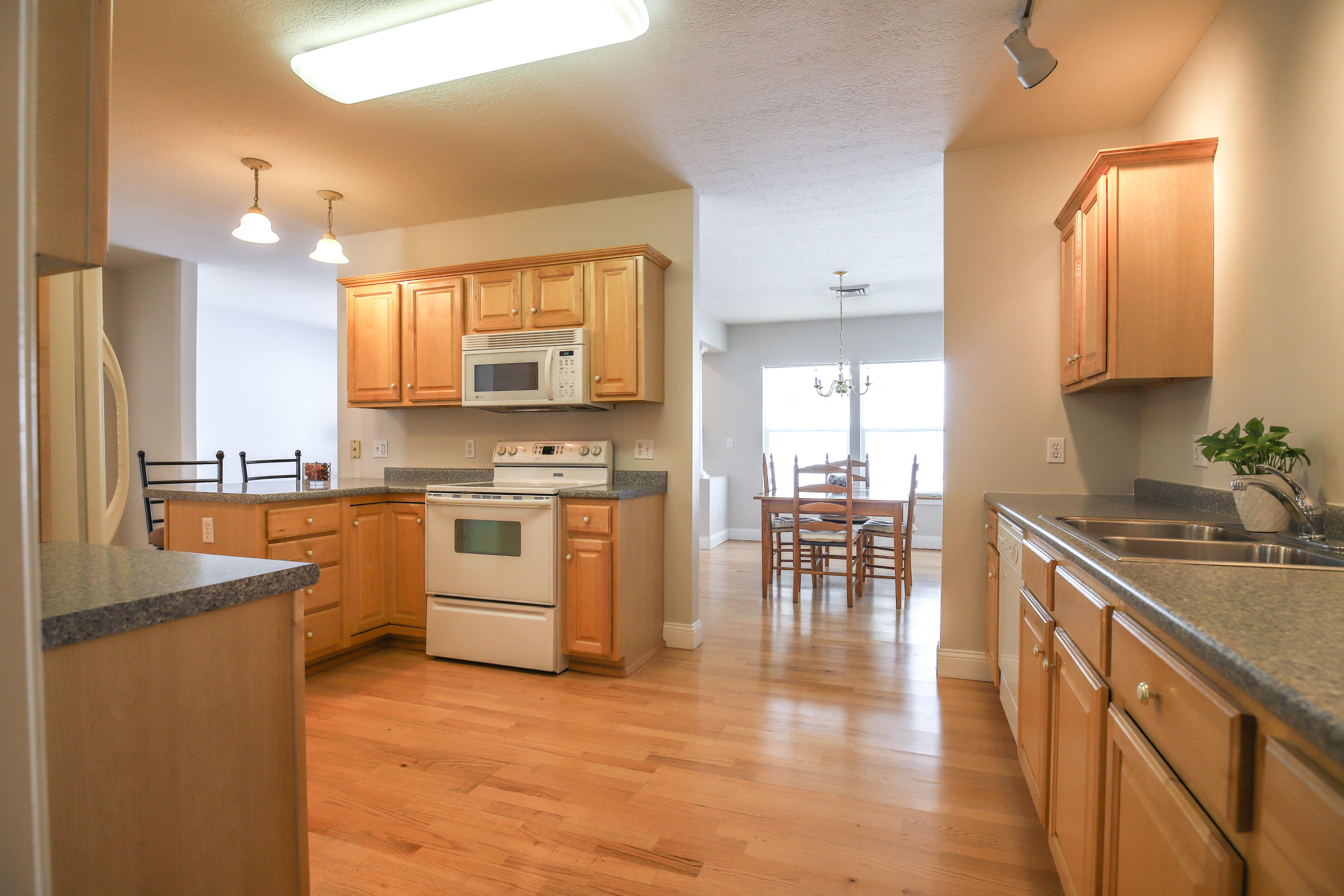 5 Kavanaugh Road, Unit 5 Old Orchard Beach, ME 04064 - Photo 18 of 45 5 Kavanaugh Rd OOB - 18 Kitchen