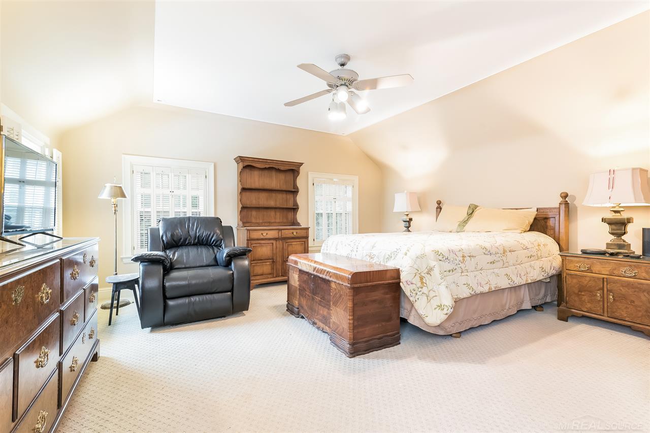 621 South Oxford Road Grosse Pointe Woods, MI 48236 - Photo 26 of 57
