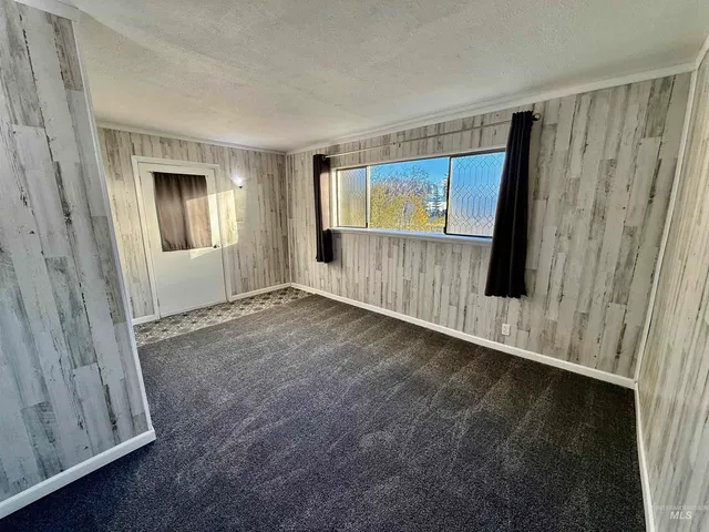 $199,500 | 522 Ellis Avenue, Winchester, ID 83555