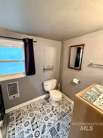 $199,500 | 522 Ellis Avenue, Winchester, ID 83555