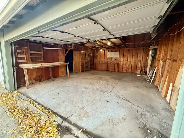 $199,500 | 522 Ellis Avenue, Winchester, ID 83555