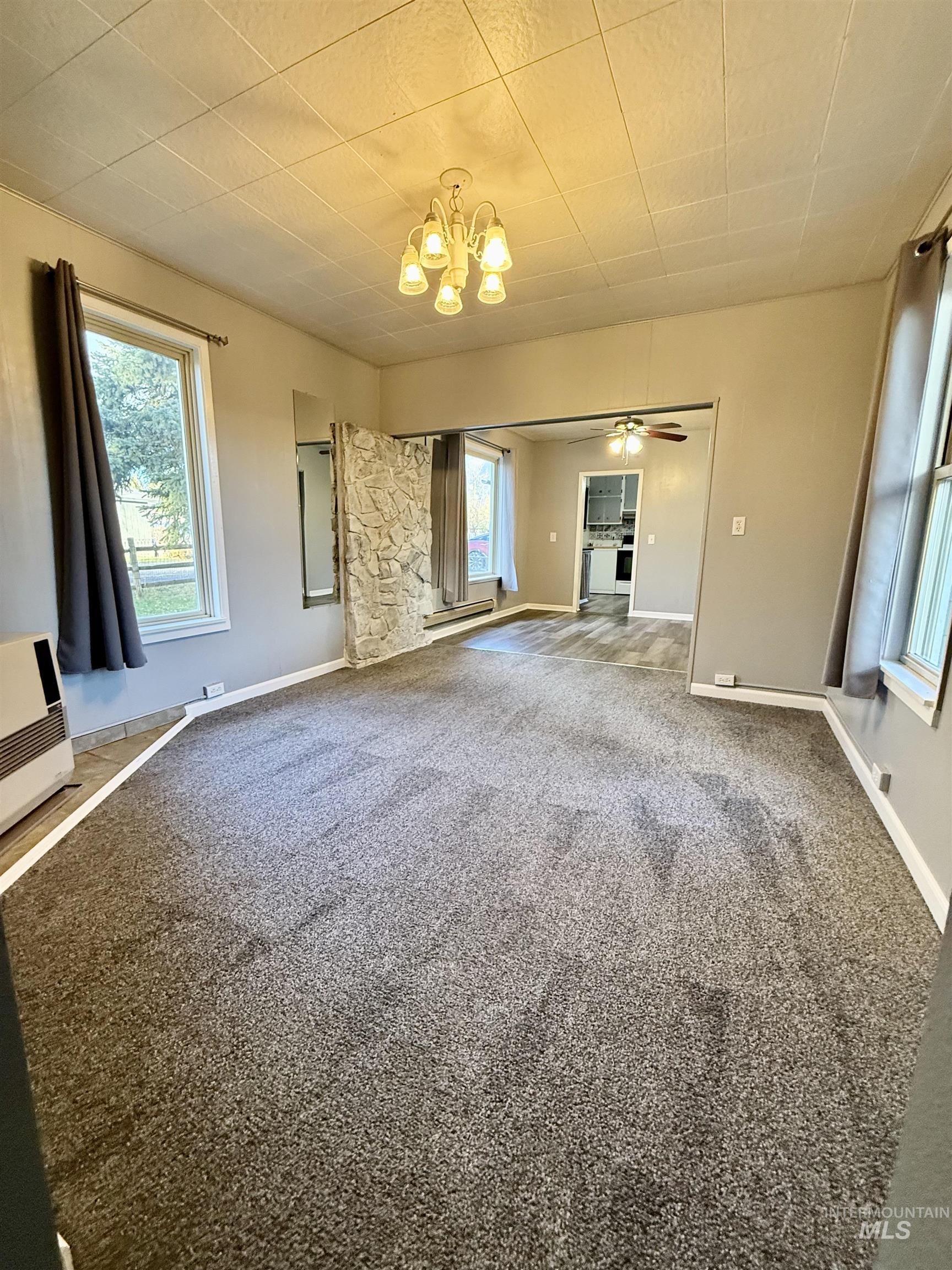 522 Ellis Avenue Winchester, ID 83555 - Photo 5 of 31