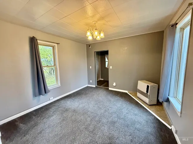 $199,500 | 522 Ellis Avenue, Winchester, ID 83555