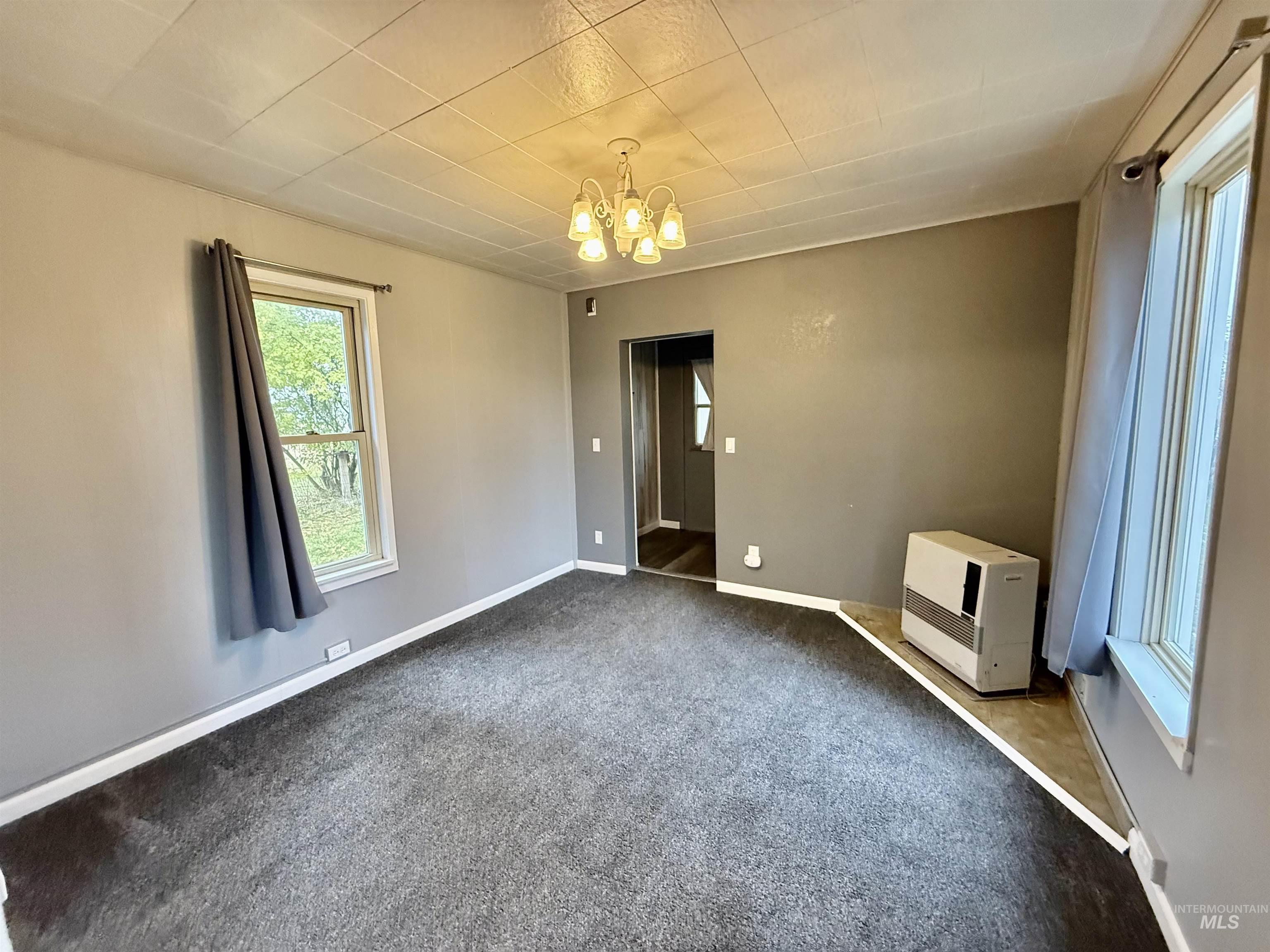 522 Ellis Avenue Winchester, ID 83555 - Photo 6 of 31