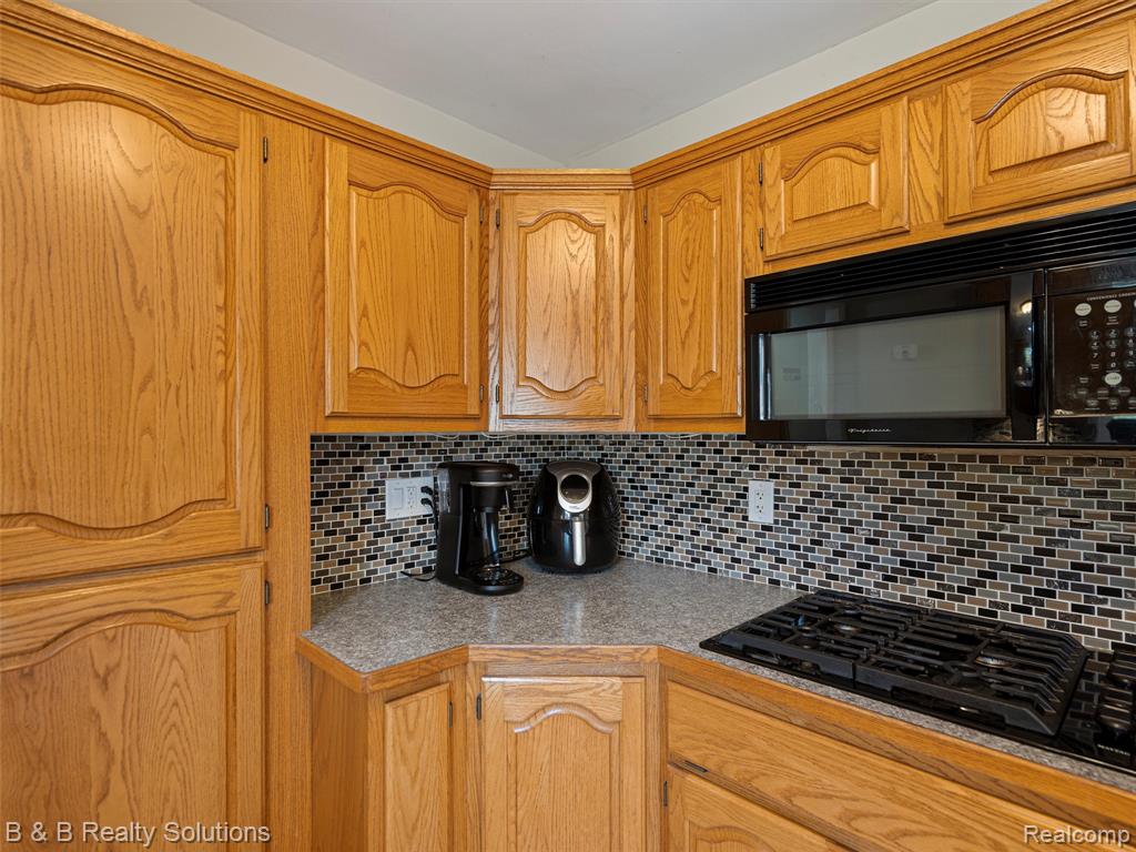 319 Kidder Road Almont, MI 48003 - Photo 25 of 50