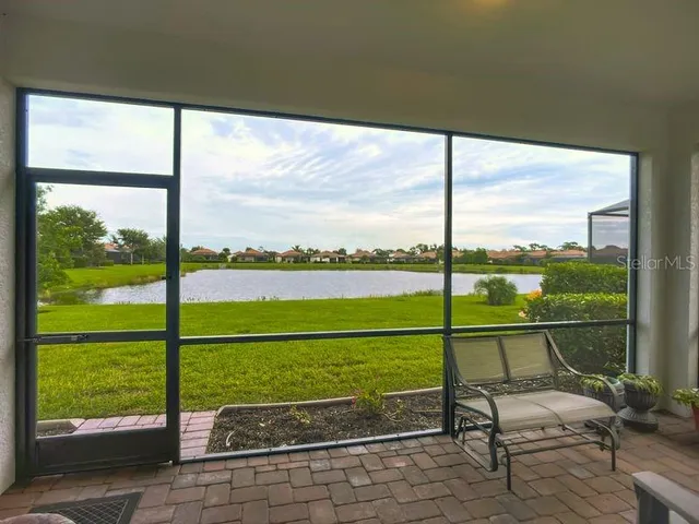 $577,000 | 9824 Hilltop Drive, Venice, FL 34292