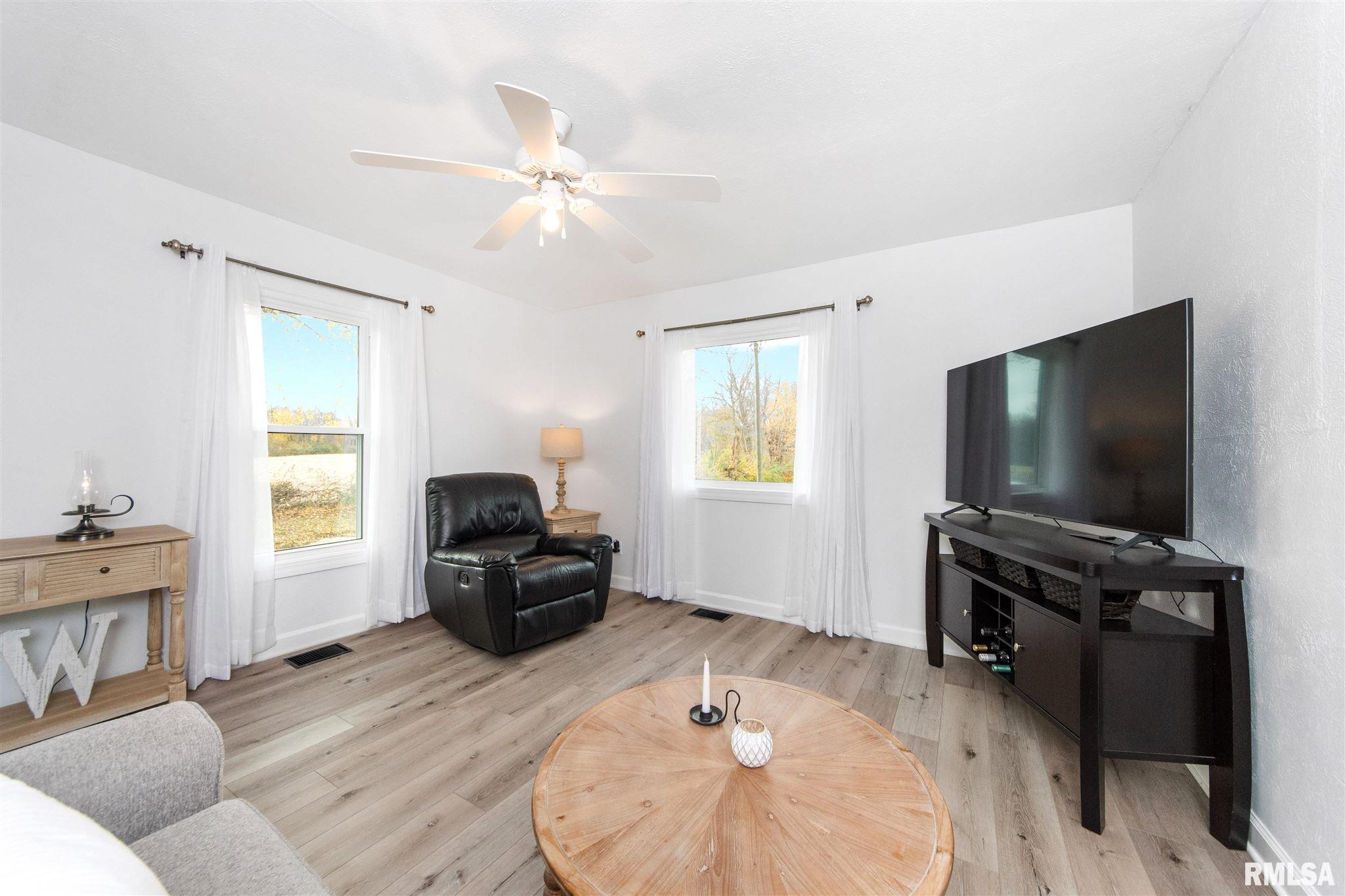 29809 East Mission Camp Road Canton, IL 61520 - Photo 12 of 41 Gallery Image 12