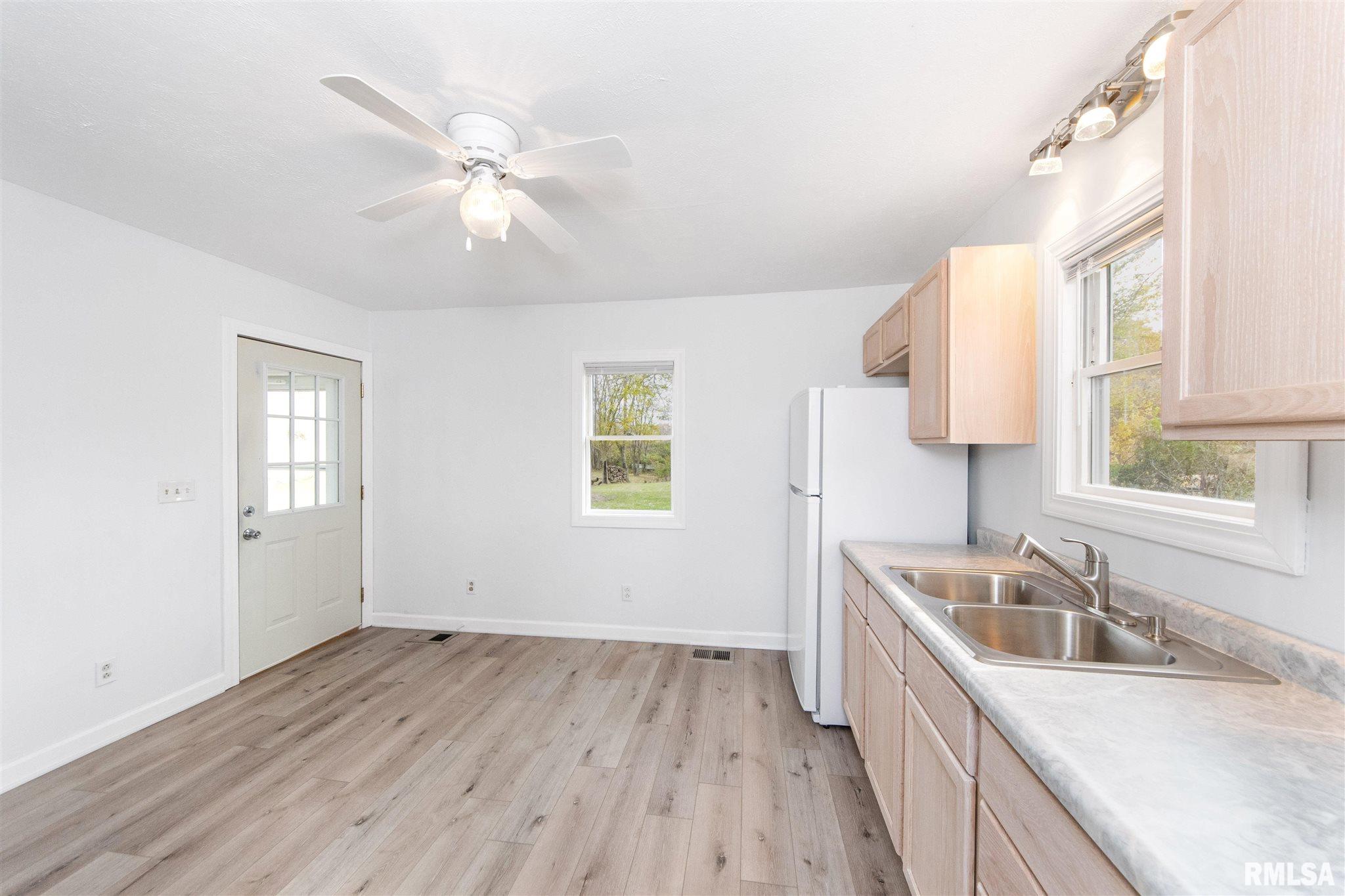 29809 East Mission Camp Road Canton, IL 61520 - Photo 17 of 41 Gallery Image 17