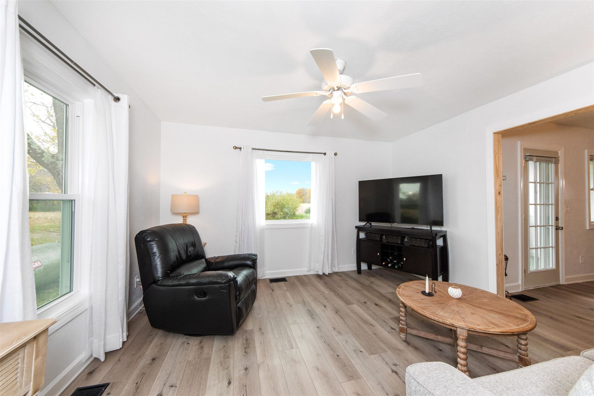 29809 East Mission Camp Road Canton, IL 61520 - Photo 7 of 41 Gallery Image 7