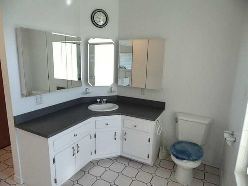 355 Monarch Road Dunbar, PA 15431 - Photo 20 of 25 Full Bath. all up dated ceramic tile,glass mirror closet