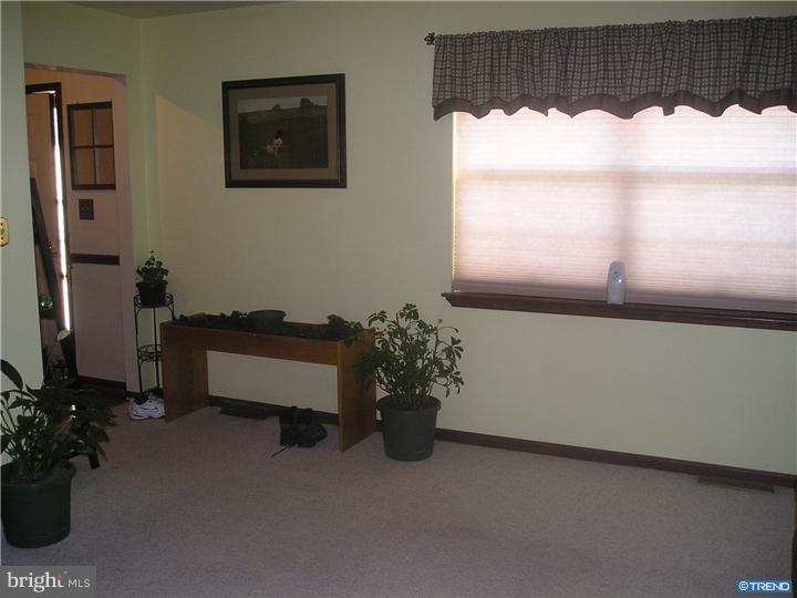 54 Hunting Ridge Road Newark, DE 19702 - Photo 3 of 17 Gallery Image 3